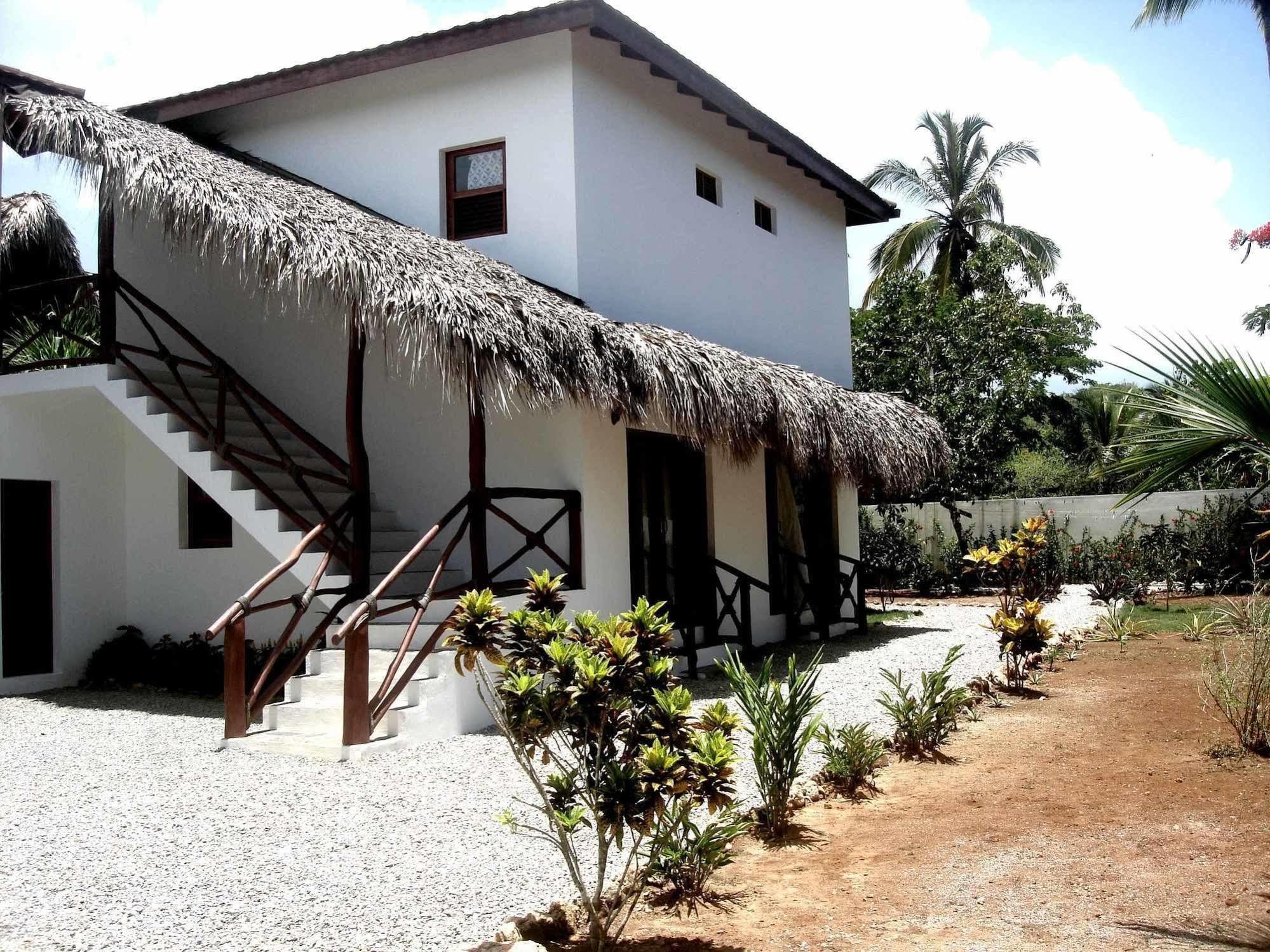 La Casa De Sergio Y Cristina Bed & Breakfast Las Terrenas Exterior photo